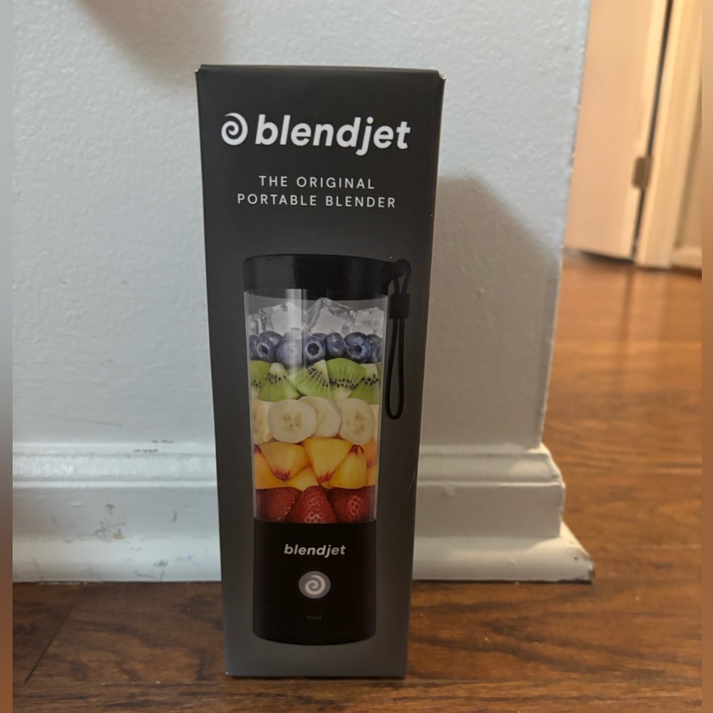 BlendJet Portable Blender for Smoothies & Shakes - 16oz